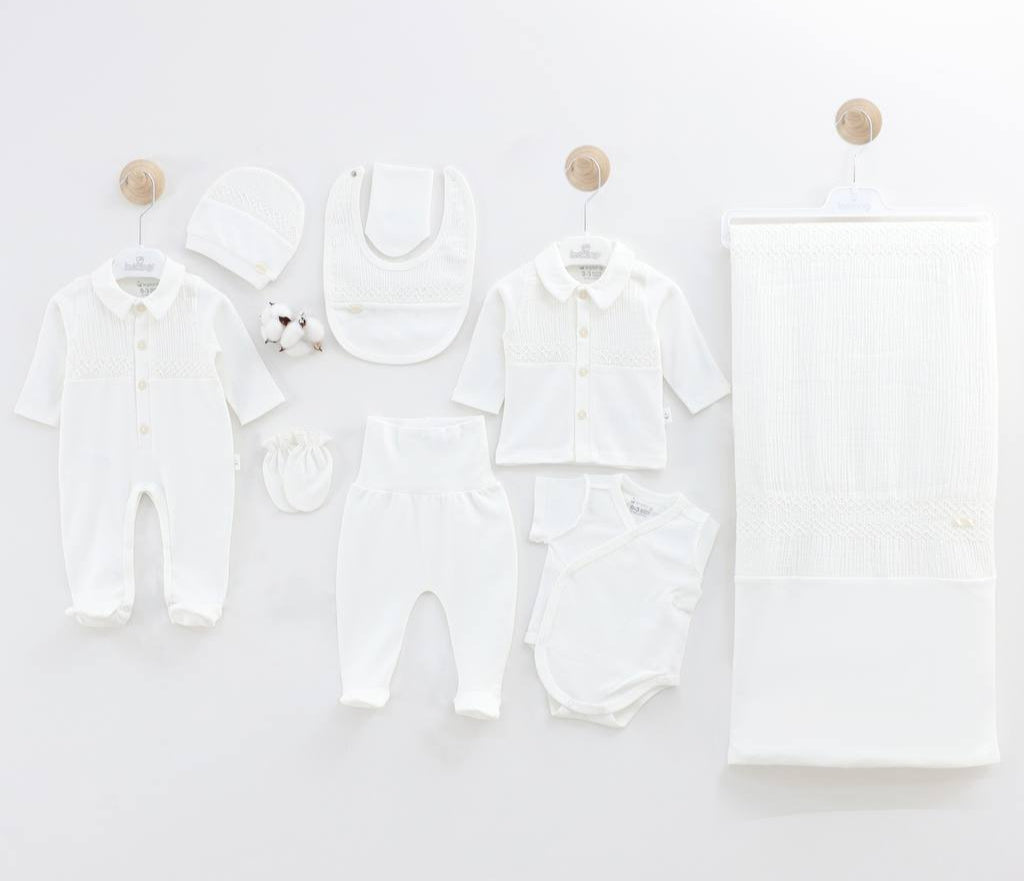 Leo King White 7 Piece Newborn Set
