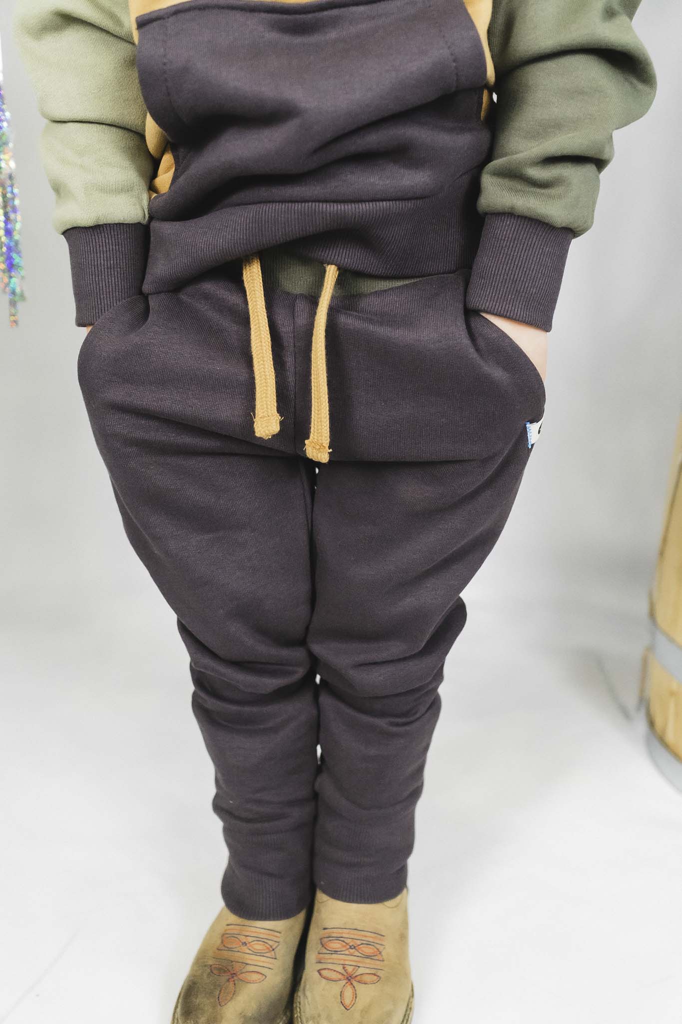 BABYFACE Curry Color Block Crewneck&Sweatpant Set