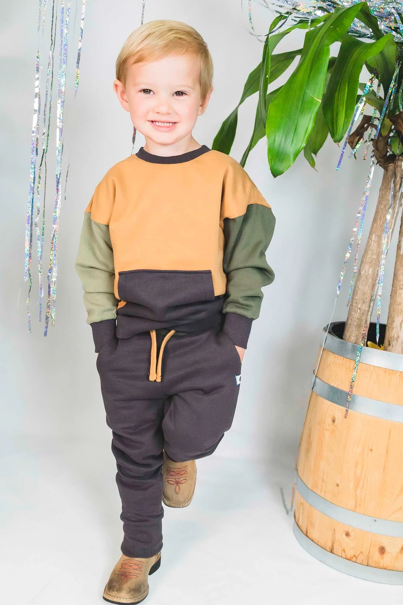 BABYFACE Curry Color Block Crewneck&Sweatpant Set