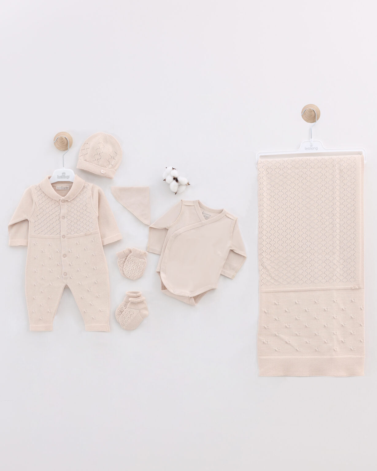 Leo King Baby Boy 7-Piece Newborn Set - Beige