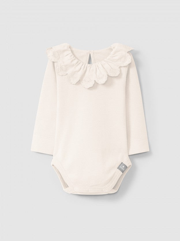 NEW!    Snug Bodysuit with ruffled collar English embroidery