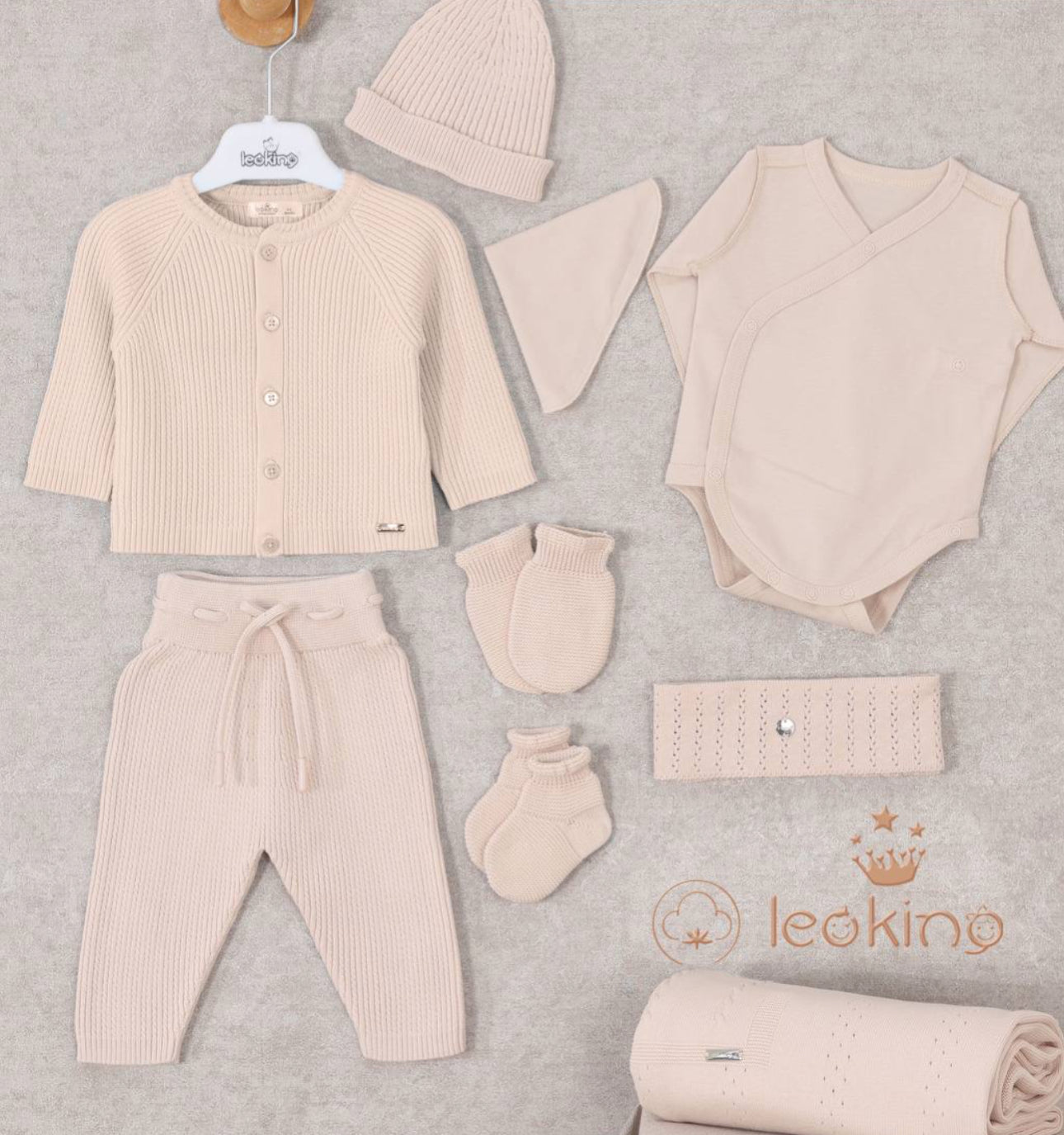 Leo King Beige 9 Piece Newborn Set