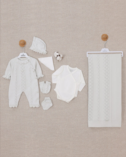 LeoKing Baby Girl 7-Piece Newborn Set - Silver