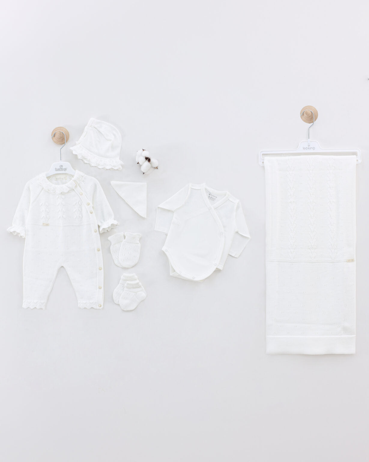 LeoKing Baby Girl 7-Piece Newborn Set - White